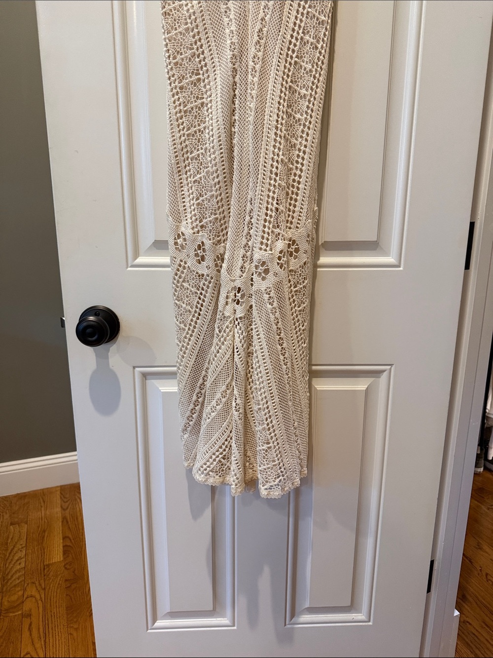 Gorgeous cream lace Maria Bianca Nero dress in size medium - Picture 4 of 4